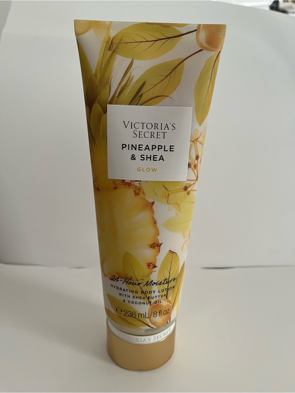NWT Victoria's Secret Pineapple & Shea Glow Hydrating Body Lotion 8 oz